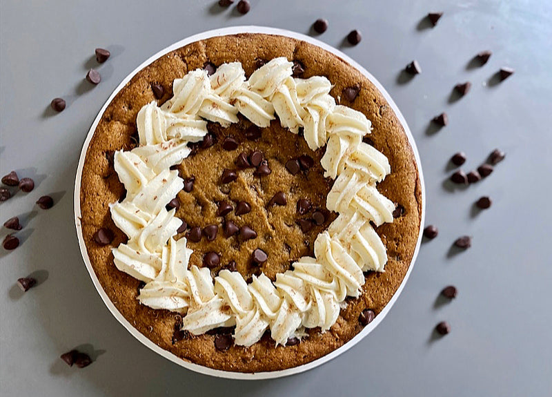 Pumpkin chocolate chip cookie cake